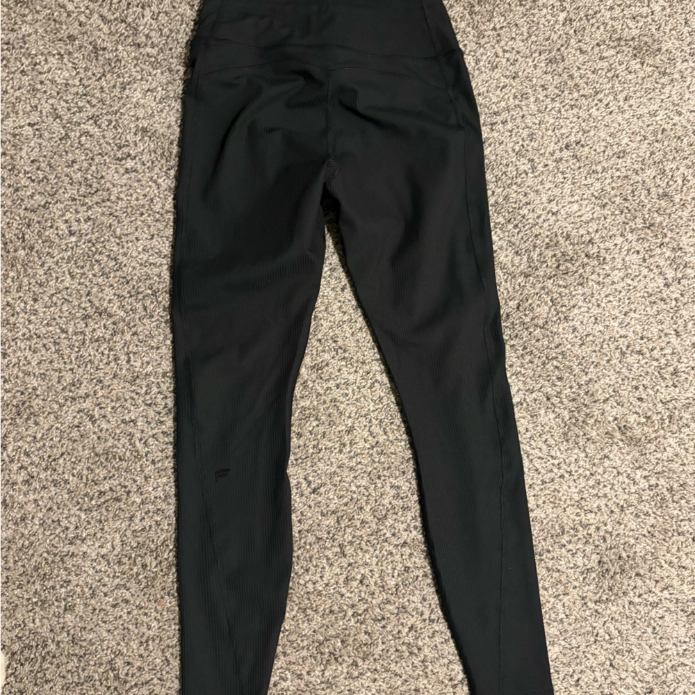 Fabletics NWT Black Ribbed leggings. M but fits like a small - Picture 3 of 3